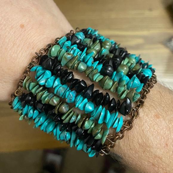 Beaded turquoise cuff bracelet - Picture 2 of 2